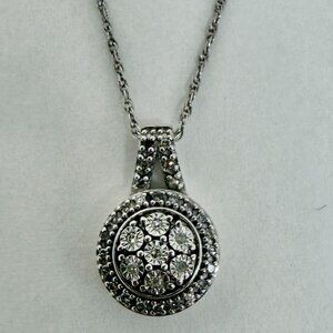 Kay Jewelers Sterling Silver CZ Cluster Necklace | Round Pavé Pendant | 18” Chai